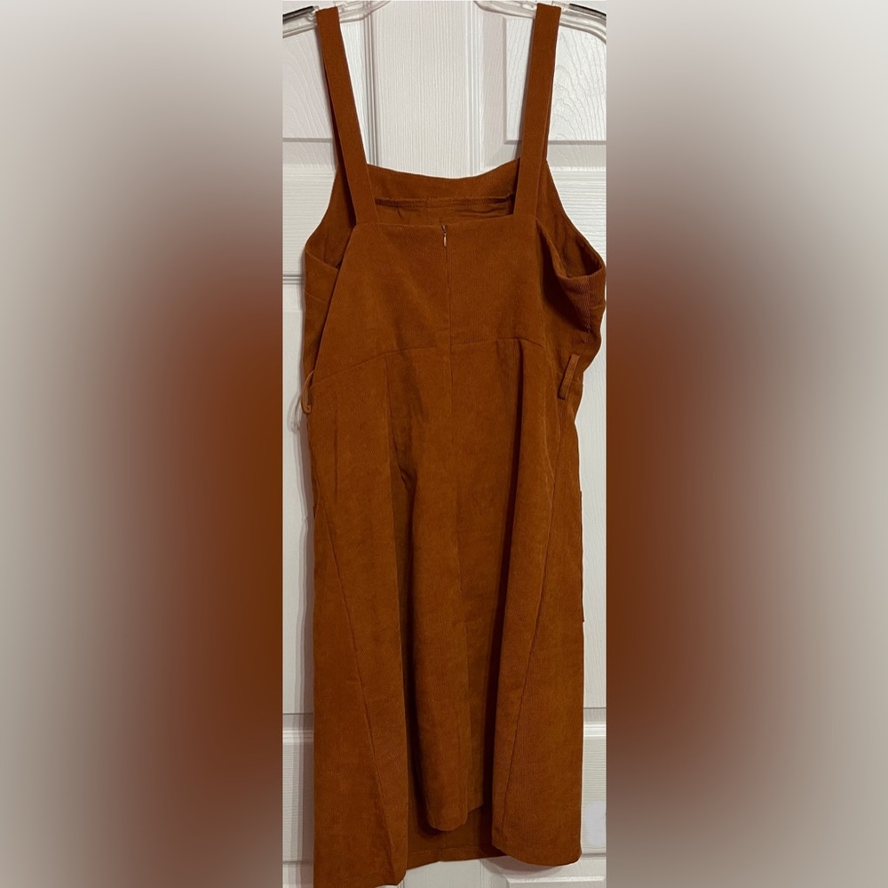 Dress - Picture 2 of 6